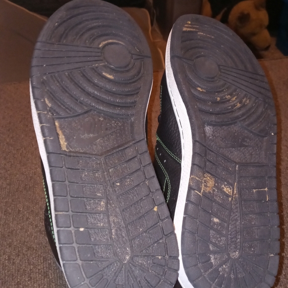 Sneakers - Picture 6 of 6